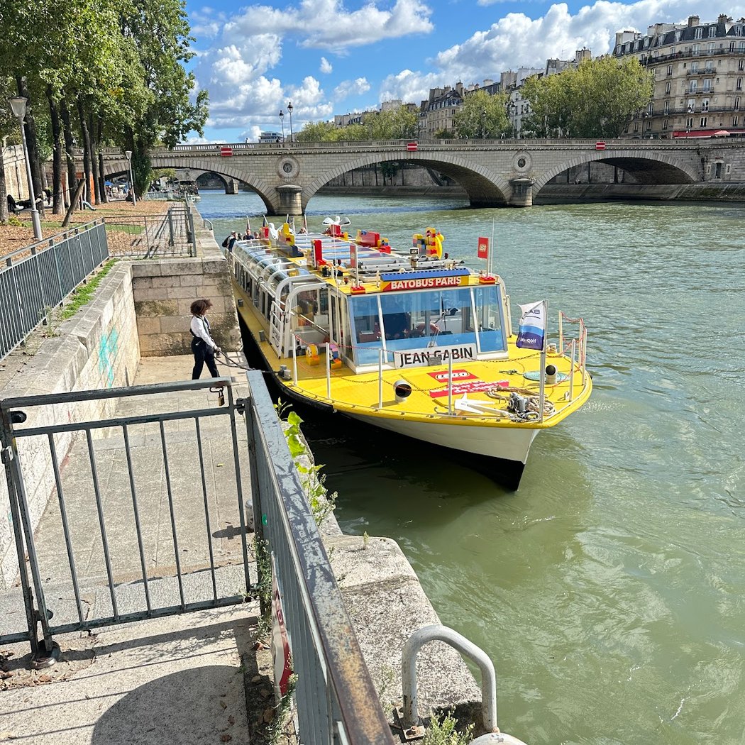 Batobus - Station Place de la Concorde 2