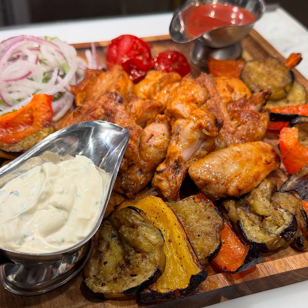 QAND Restaurant 1