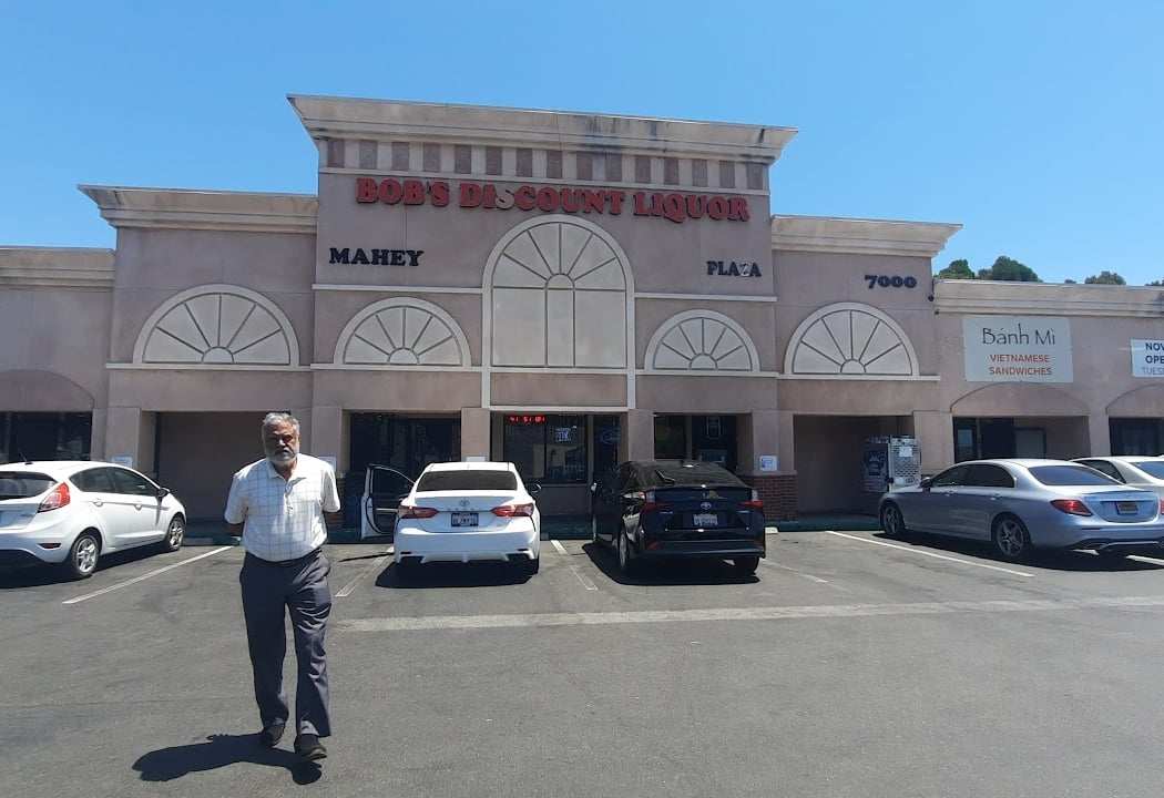 Bob's Discount Liquor 2
