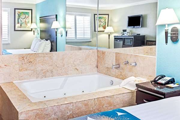 Cabana Inn & Suites 1