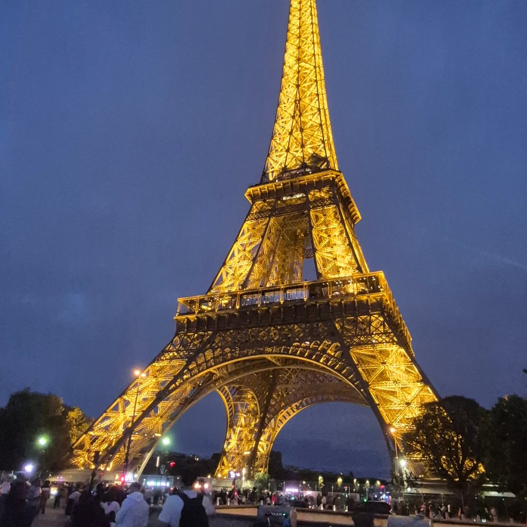 Carrousel Tour Eiffel 2