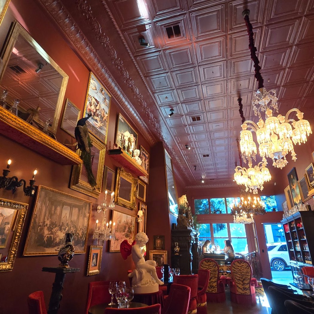 Burgundy Uncorked: The Art of Pairings 4