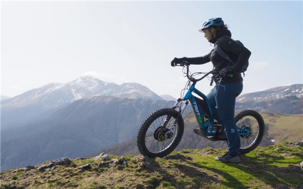 TROTT'IRATY - Trottinette électrique au Pays Basque 1