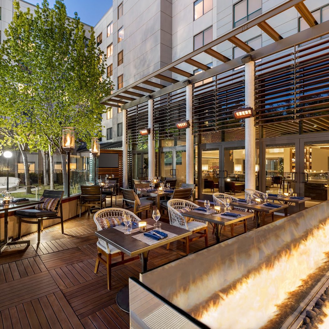 Loggia Restaurant & Bar 1