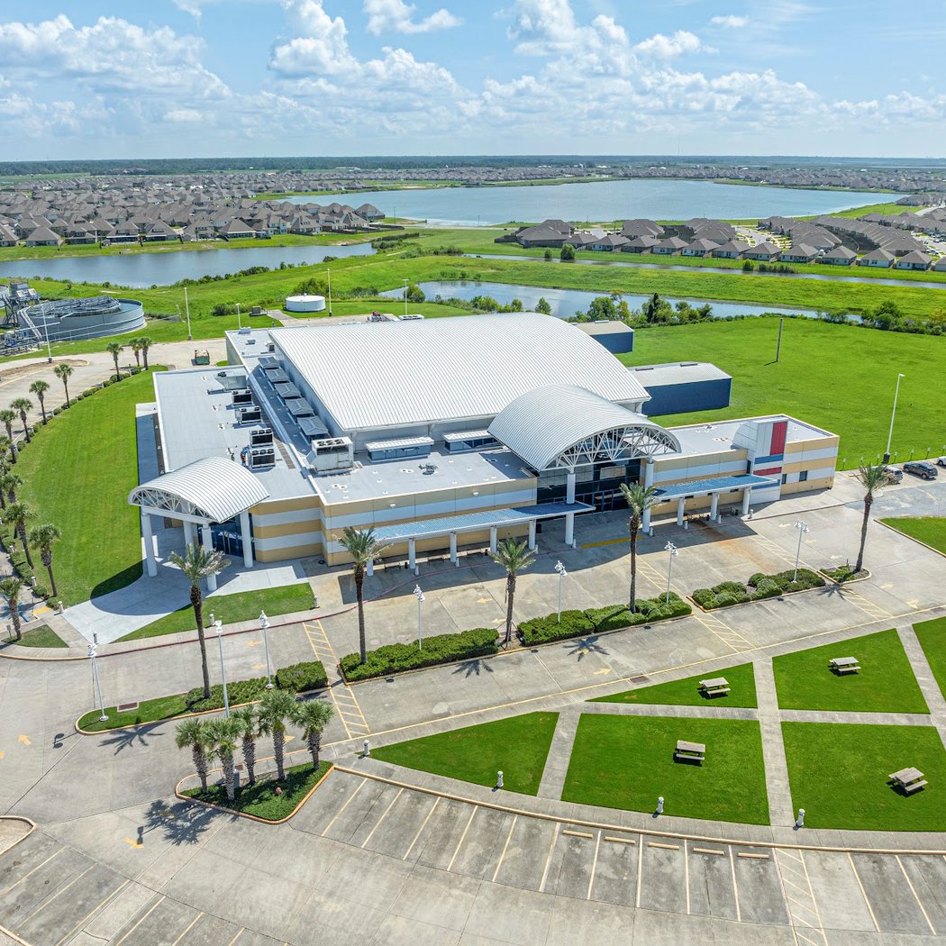 The Harbor Center 1