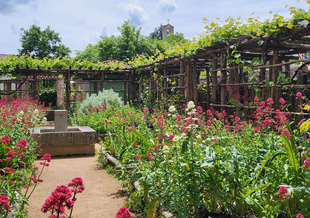 Médiéval Garden 1