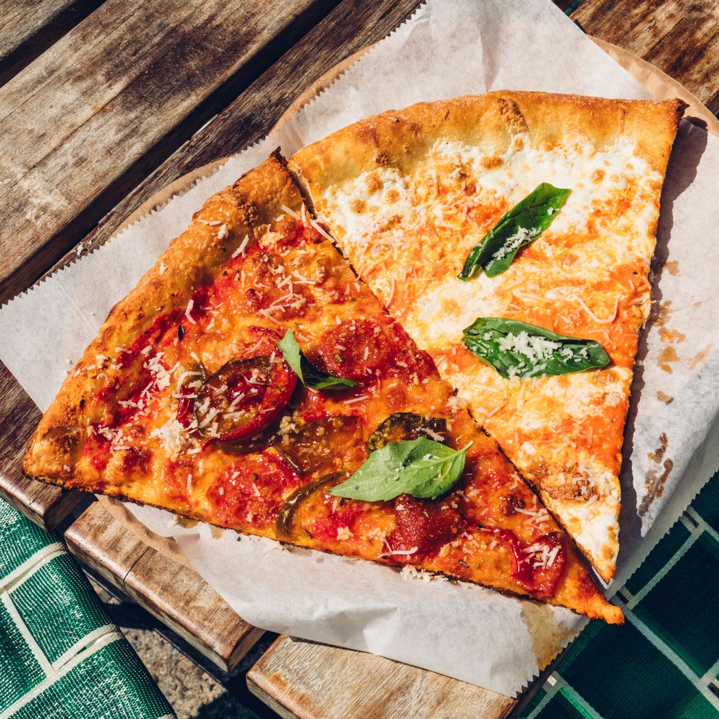 Lucia Pizza 1