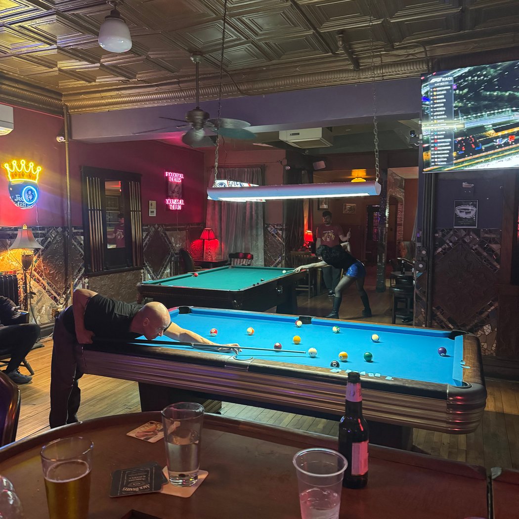 Ten Cat Tavern 1