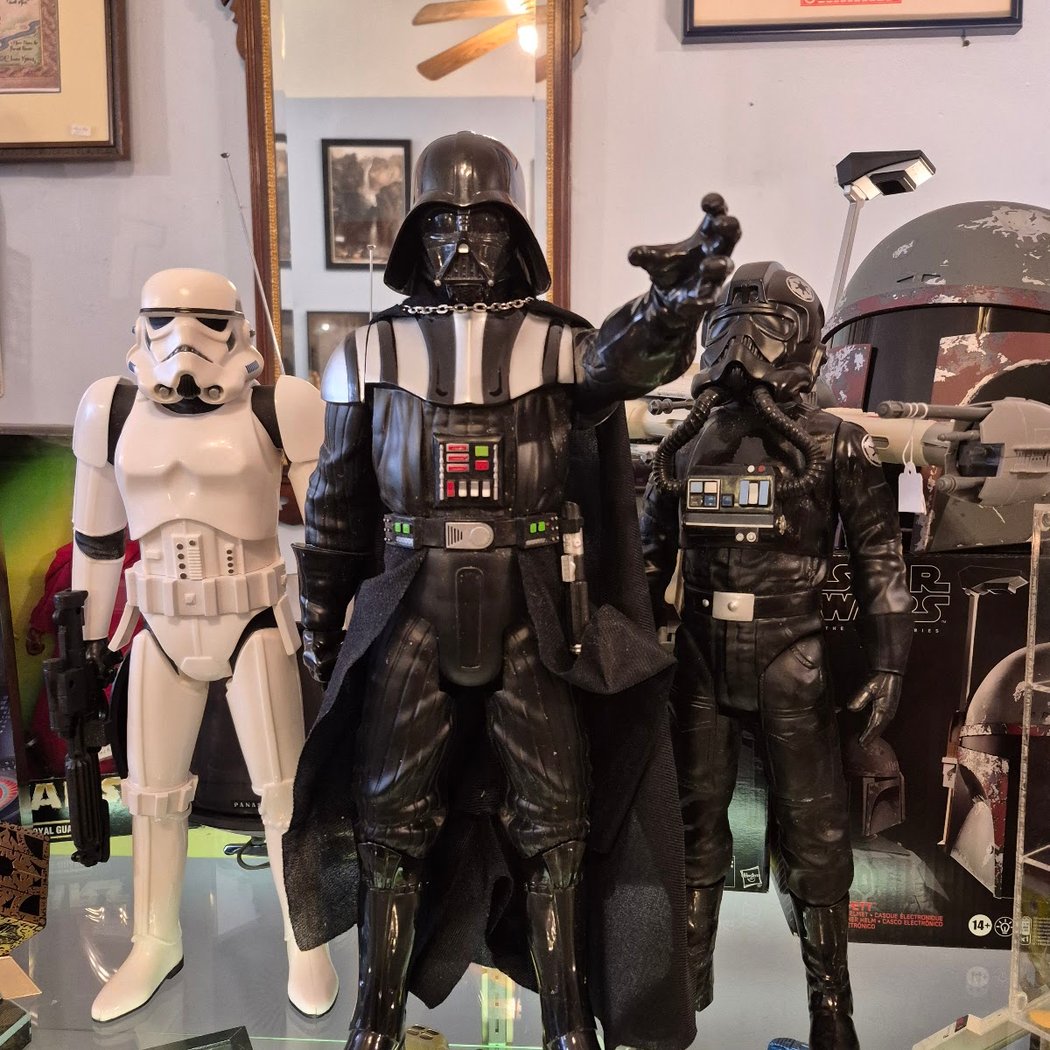 Lucky Haskins Antiques and Retro 1