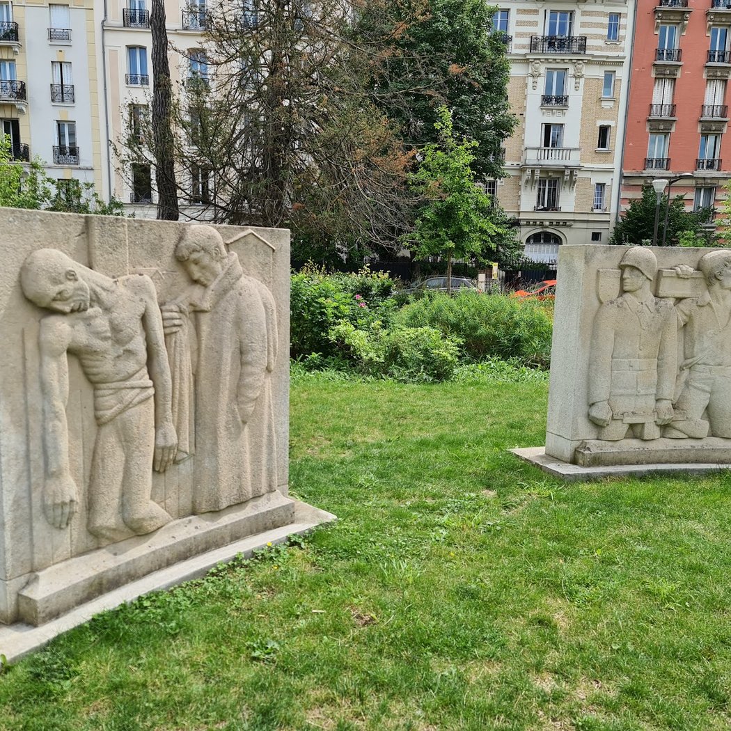 Monument aux Morts de Vincennes - Place Jean Jaures 3