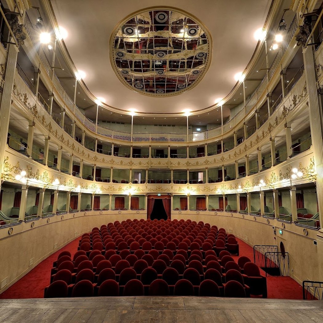 Festival delle Associazioni Culturali Fiorentine e Settembre in citt\u00e0 ext: The text contains a list of events. The primary event is 1