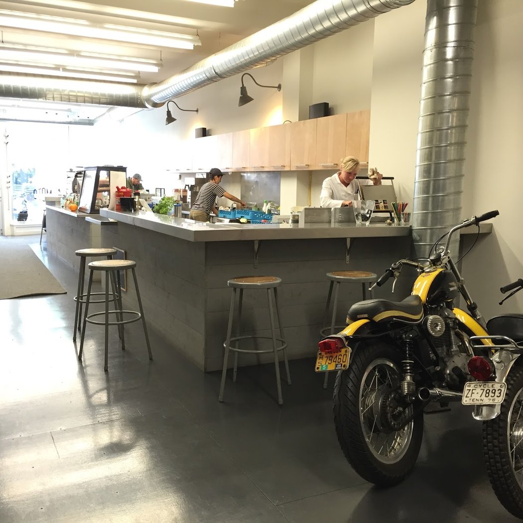 MOTO Coffee/Machine 5