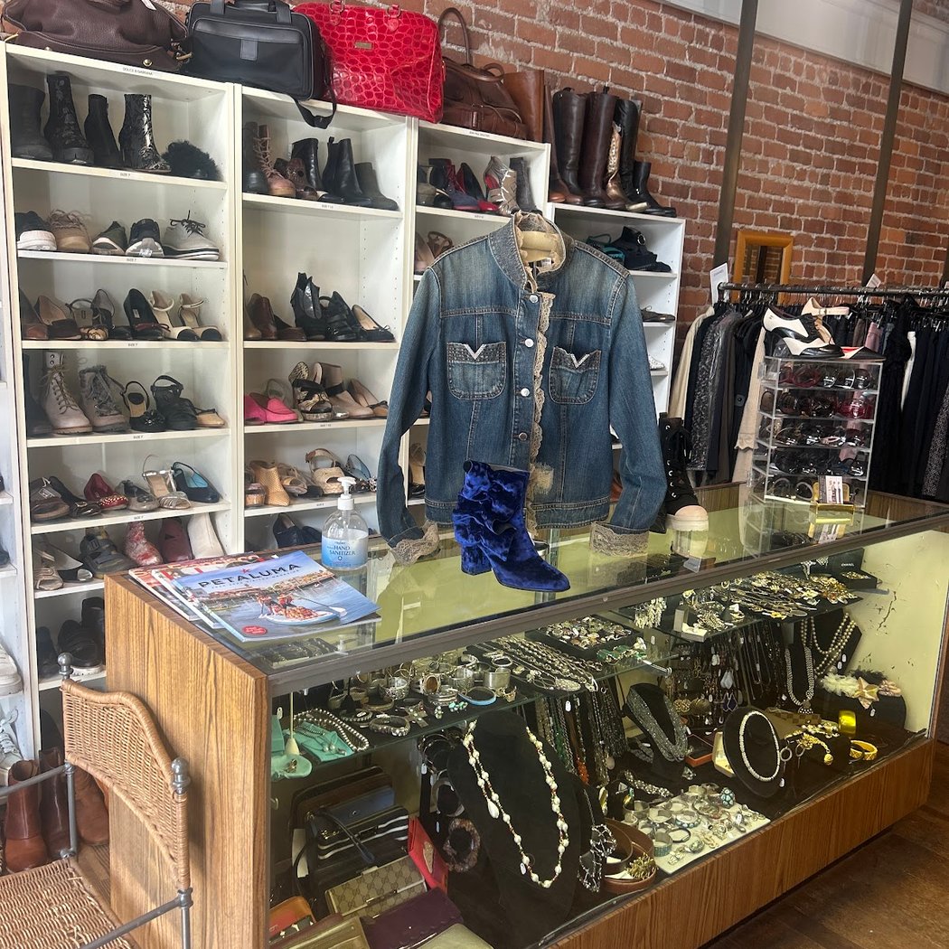 Vicki's Secret-Designer Consignment 1