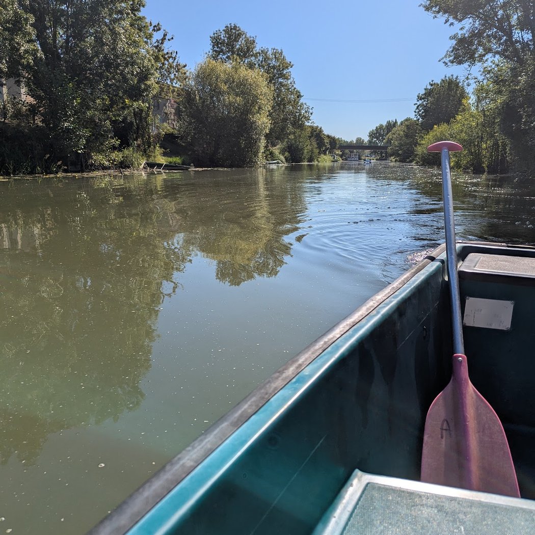 Embarcadères de Damvix La Grenouille Bleue Balades en barque dans le Marais Poitevin 3