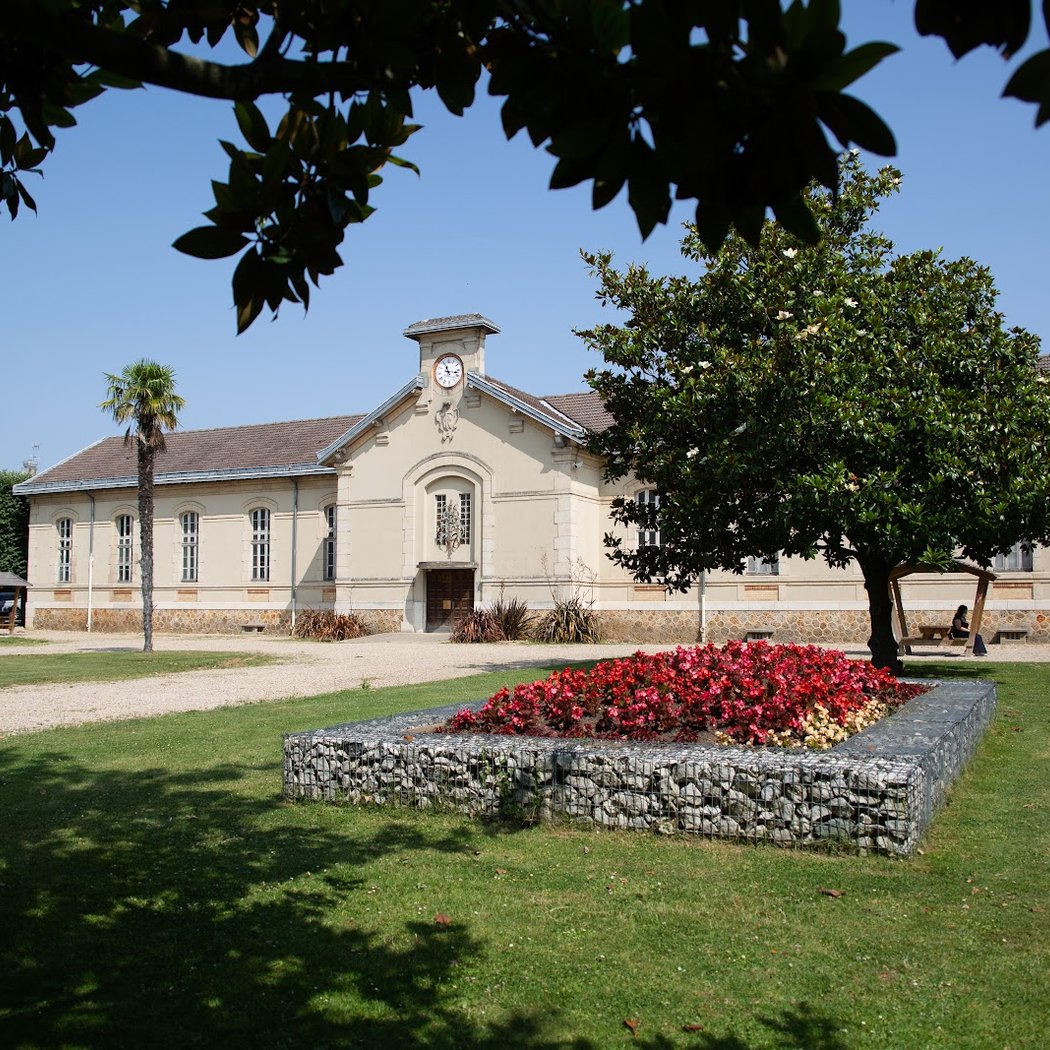Hospital Group Paul Guiraud 2