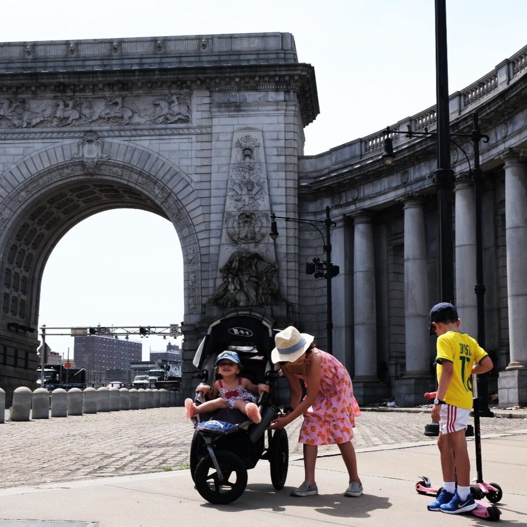 Manhattan Bridge Arch and Colonnade 2