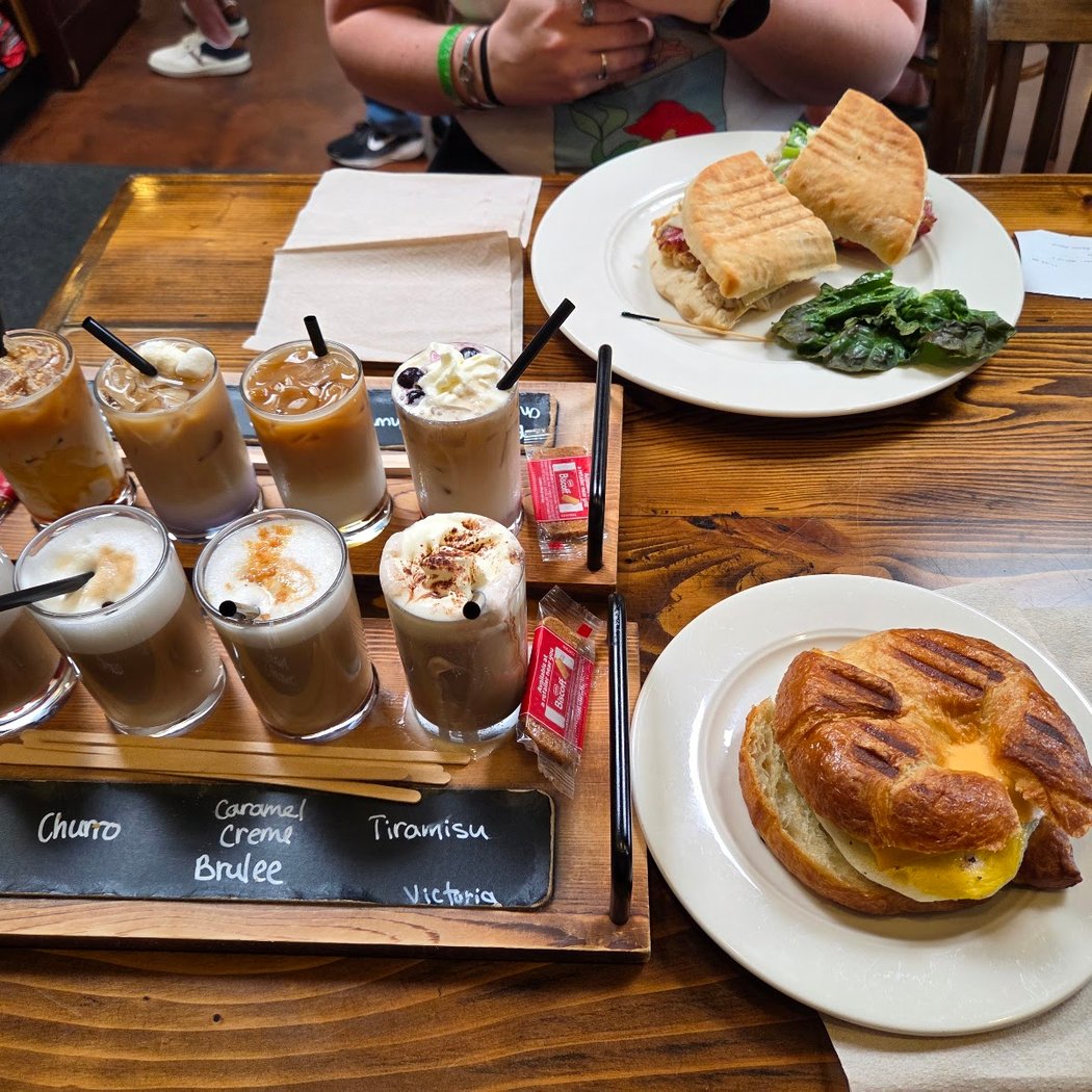 Eos Café & Coffee House 1