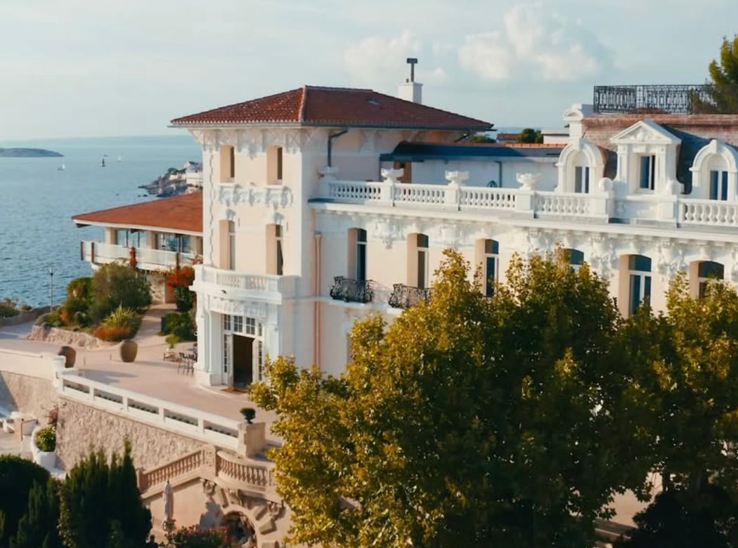 Villa Monday 1