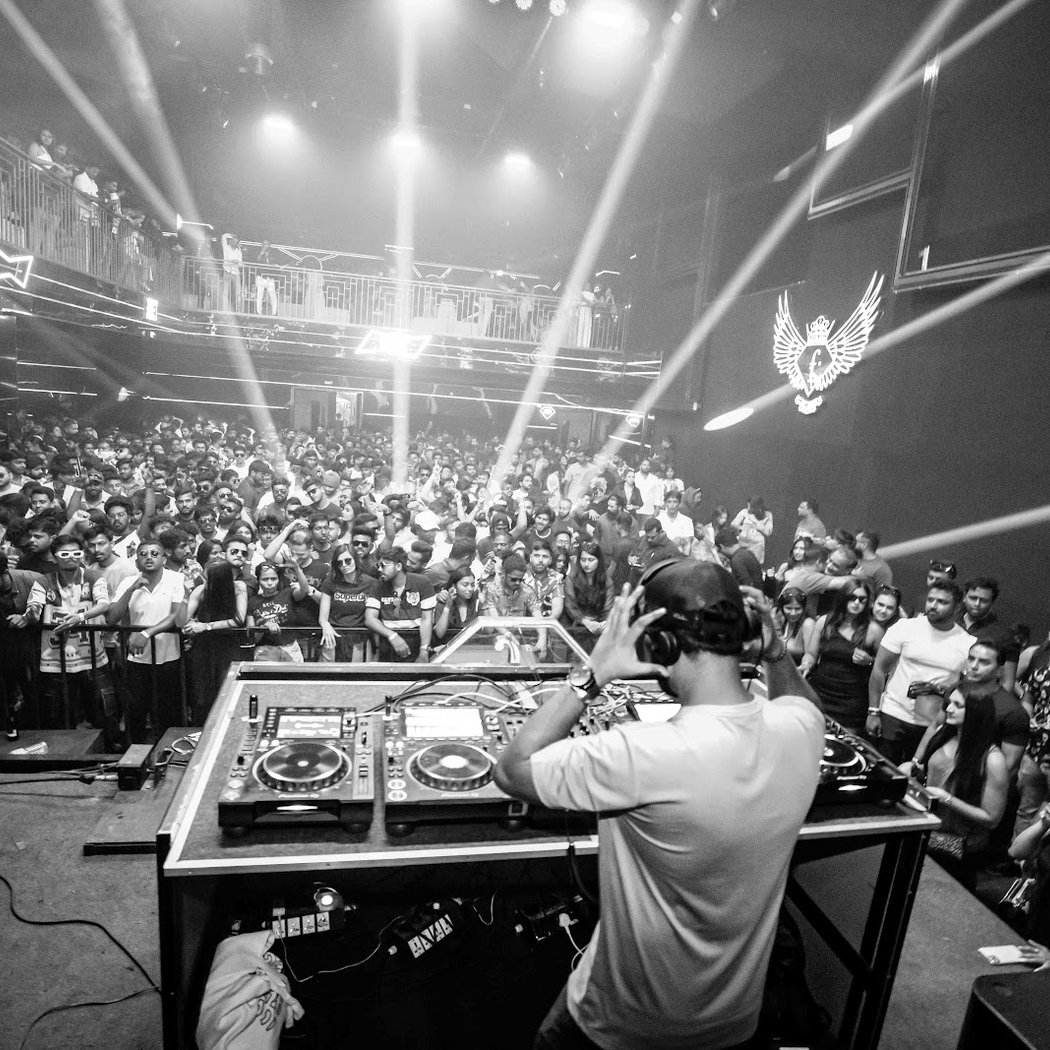 Cosmonaut Live 2