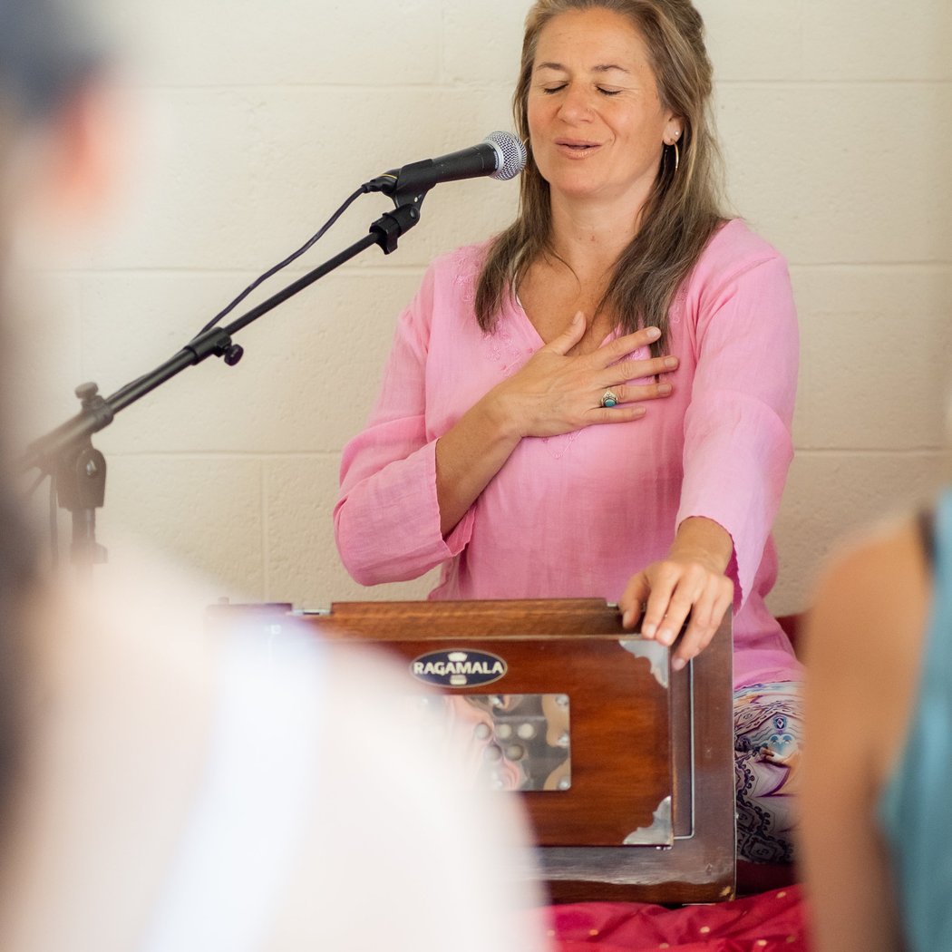 Summer Solstice Kirtan with Mirabai Warkulwiz and Ramana Erickson