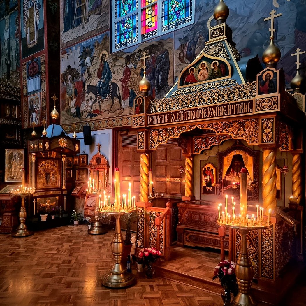 Holy Virgin Cathedral 1