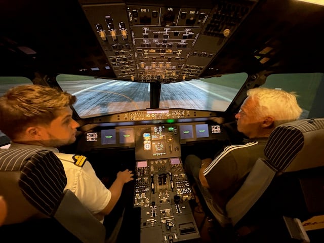 AviaSim Toulouse - Flight simulator 2