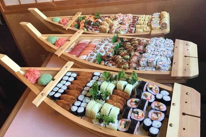 Kazoo Japanese Sushi Boat Restaurant 3
