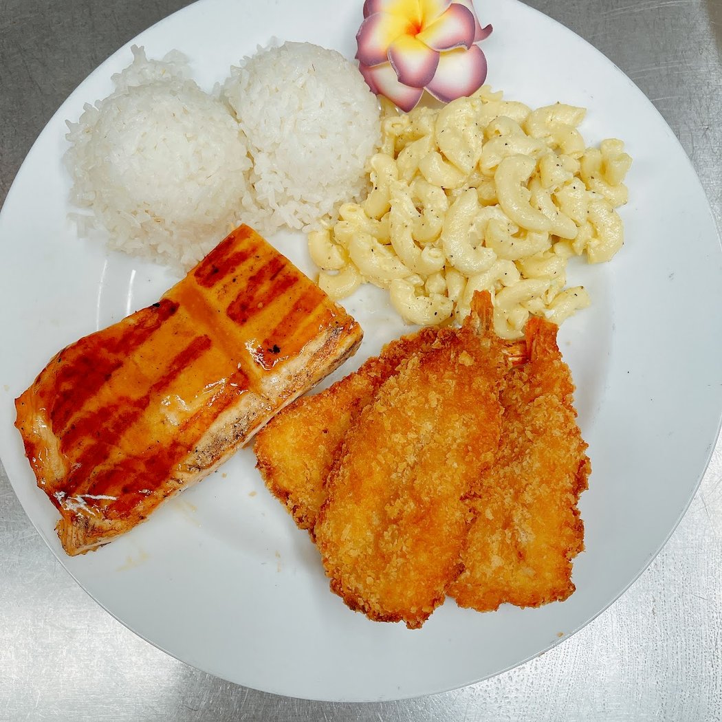 Mauna Loa Hawaiian BBQ 3