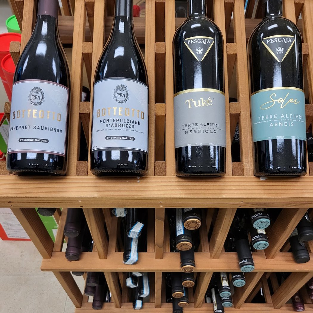 Atlantic Beach Wine and Whisky Boutique 1