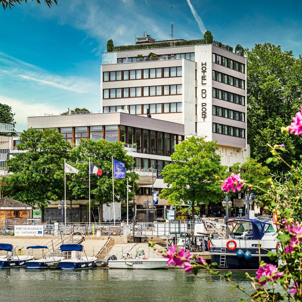 HOTEL DU PORT 1