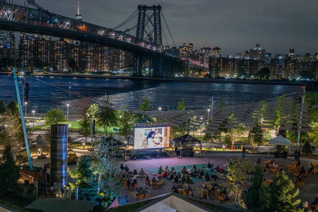 Movie Nights in the Square 1