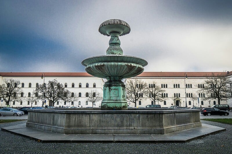Geschwister-Scholl-Platz 2