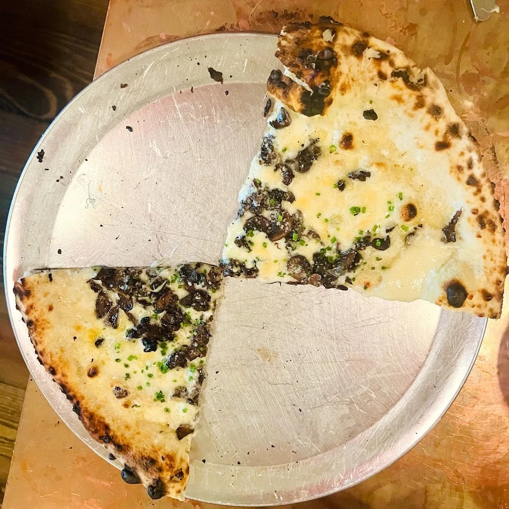 Lolita's Pizza 3
