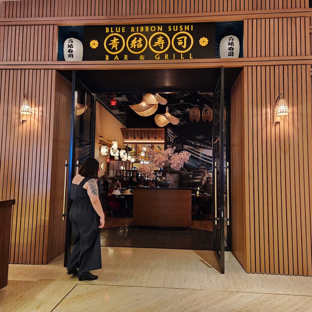 Blue Ribbon Sushi Bar & Grill - Green Valley Ranch 2