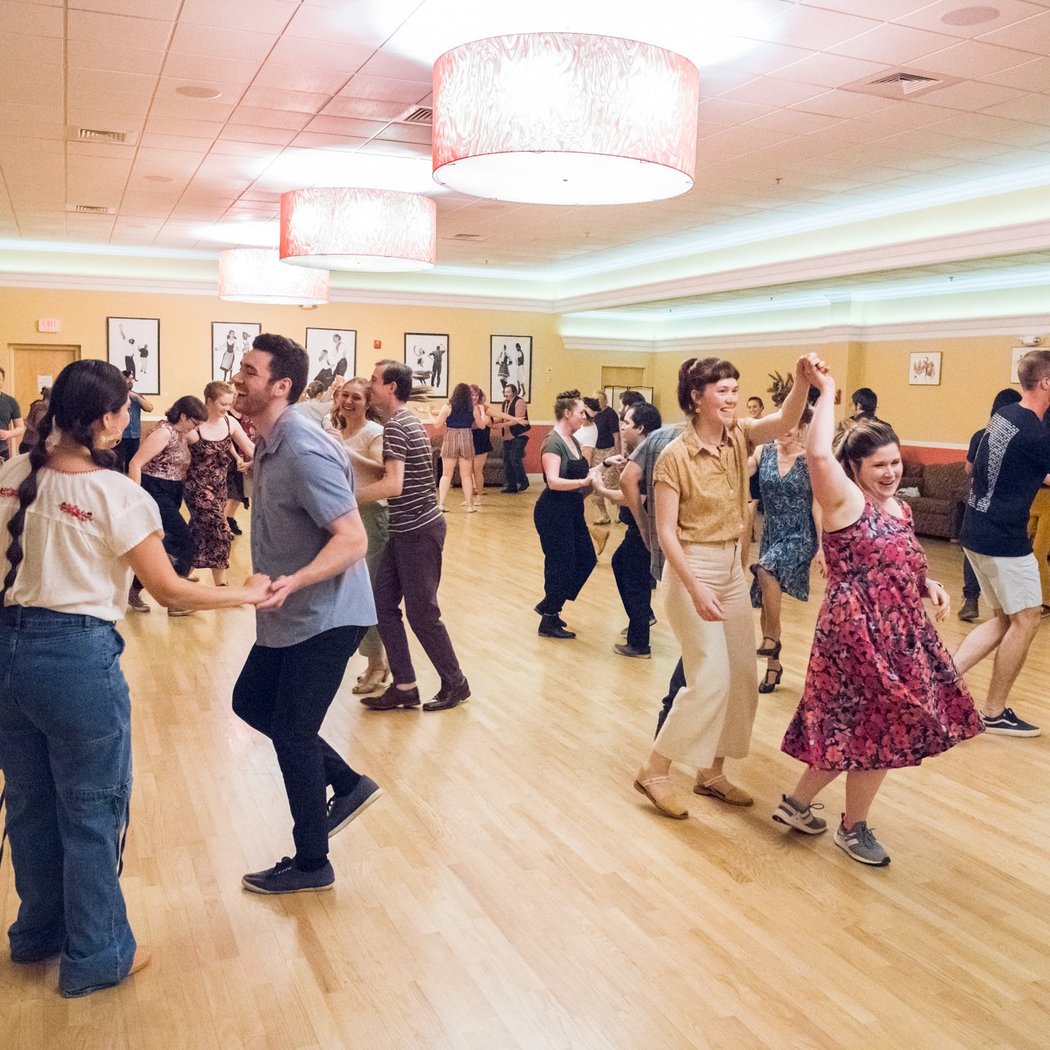 Heartland SwingOut 1