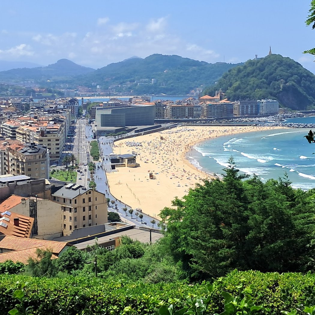 Zurriola beach 2