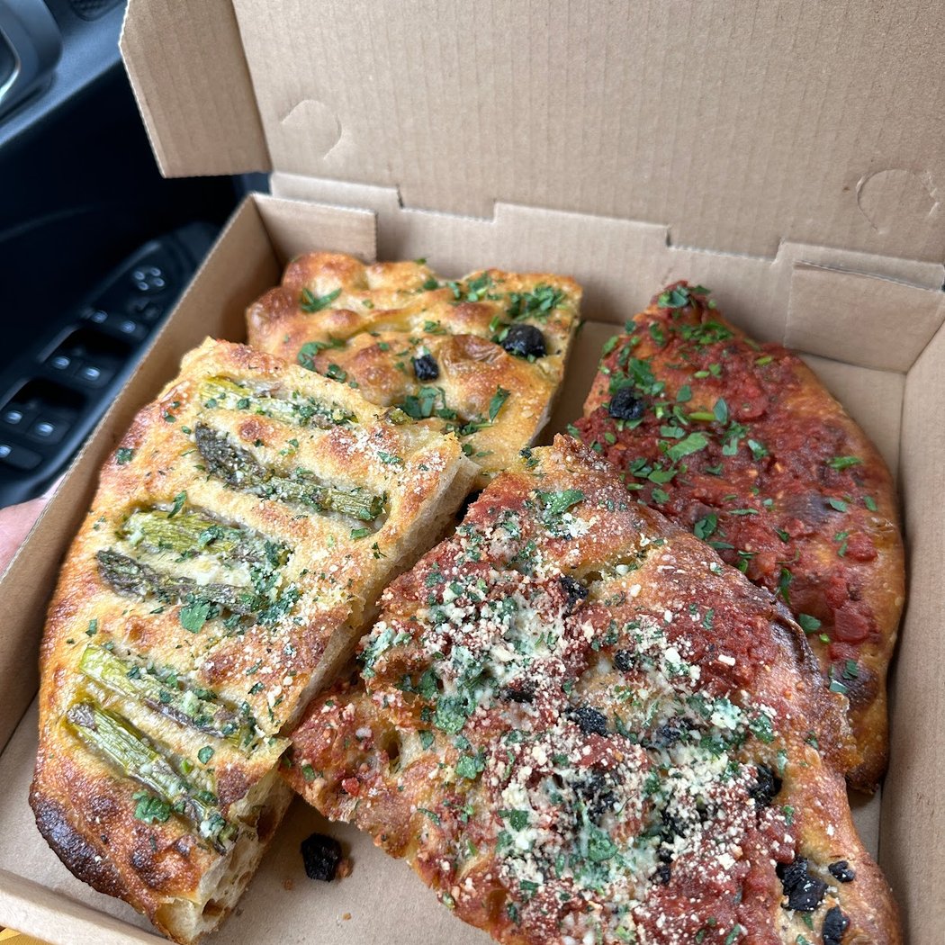 Nabolom Bakery - Pizzeria 3