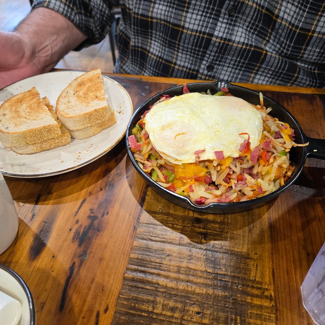 Fork & Spoon Brunch House 3