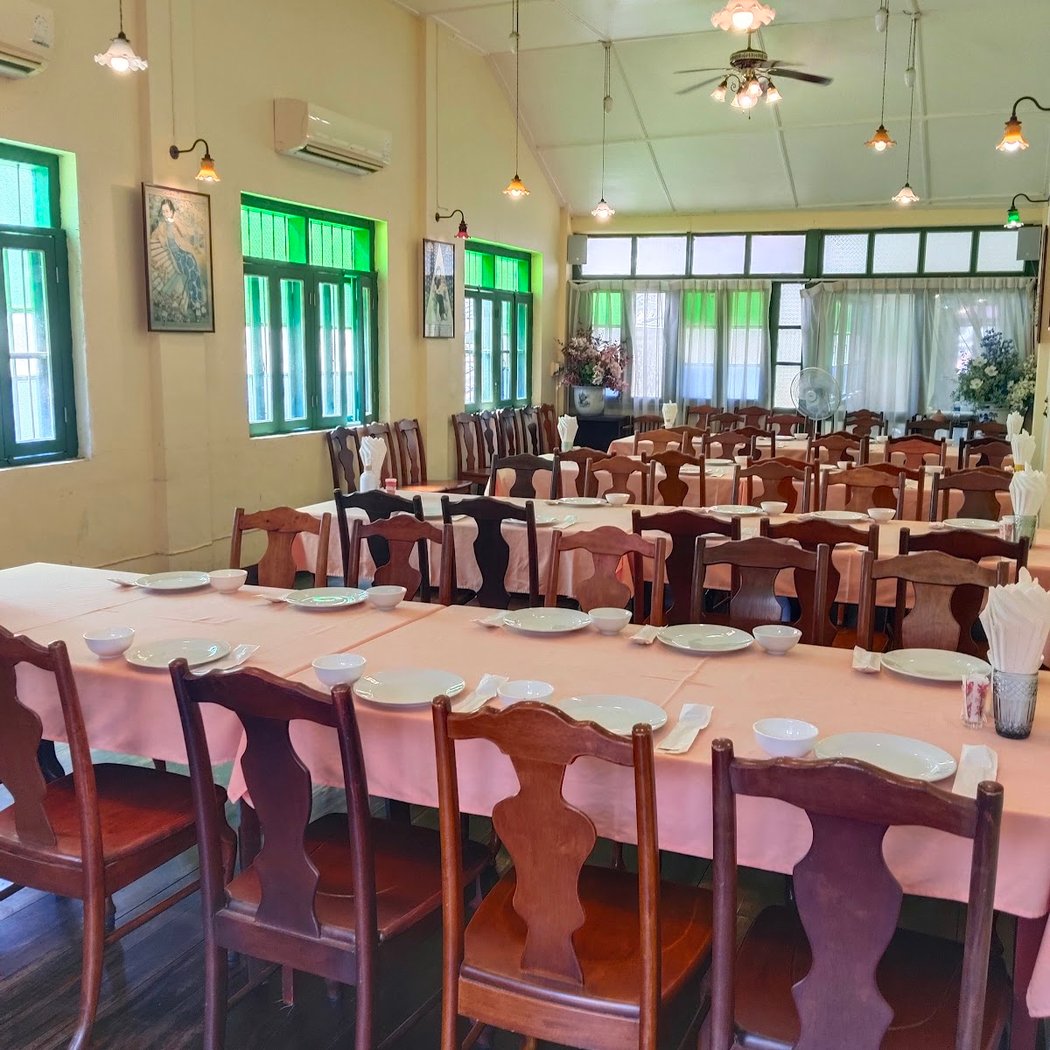 Raya Restaurant 3
