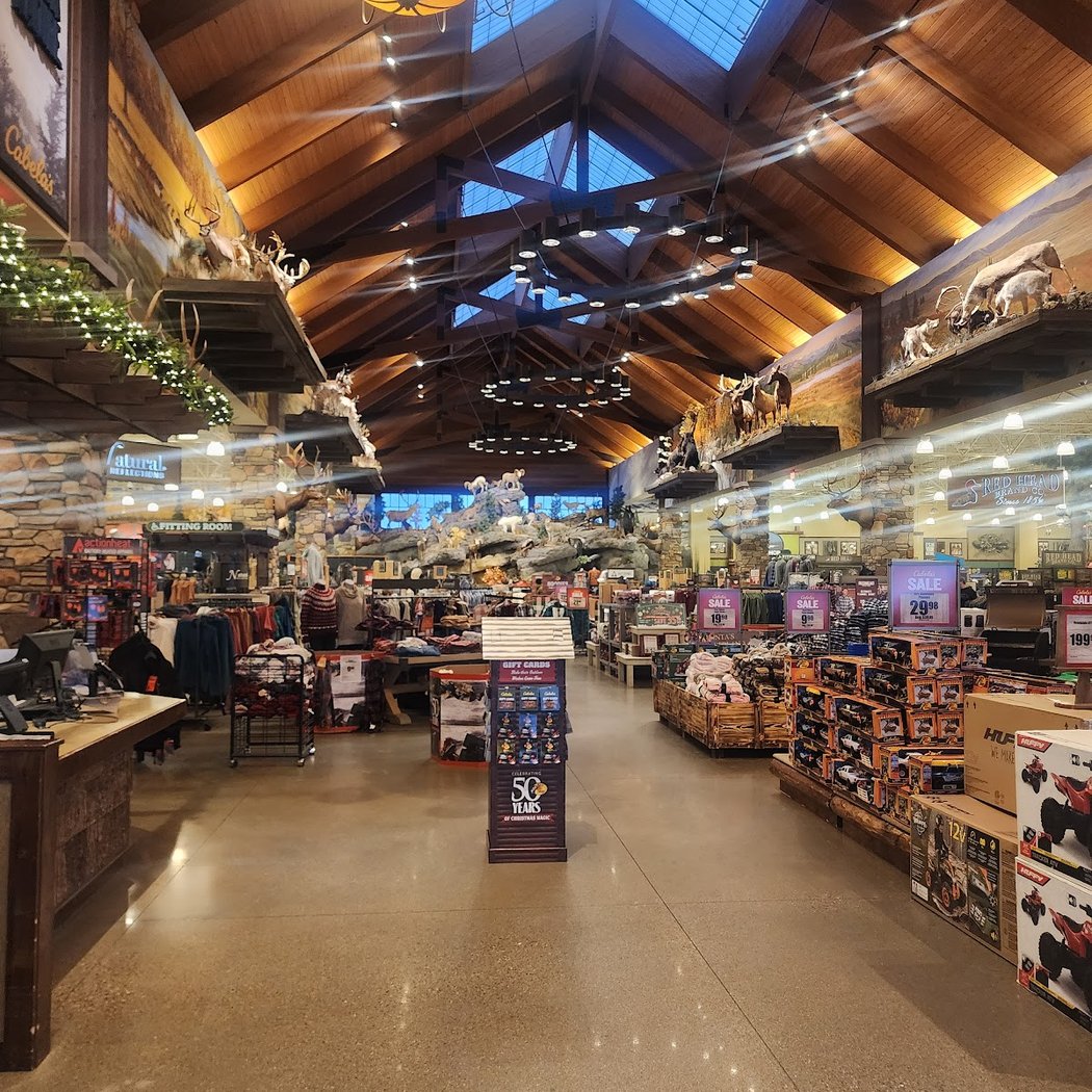 Cabela’s Santa’s Wonderland 3