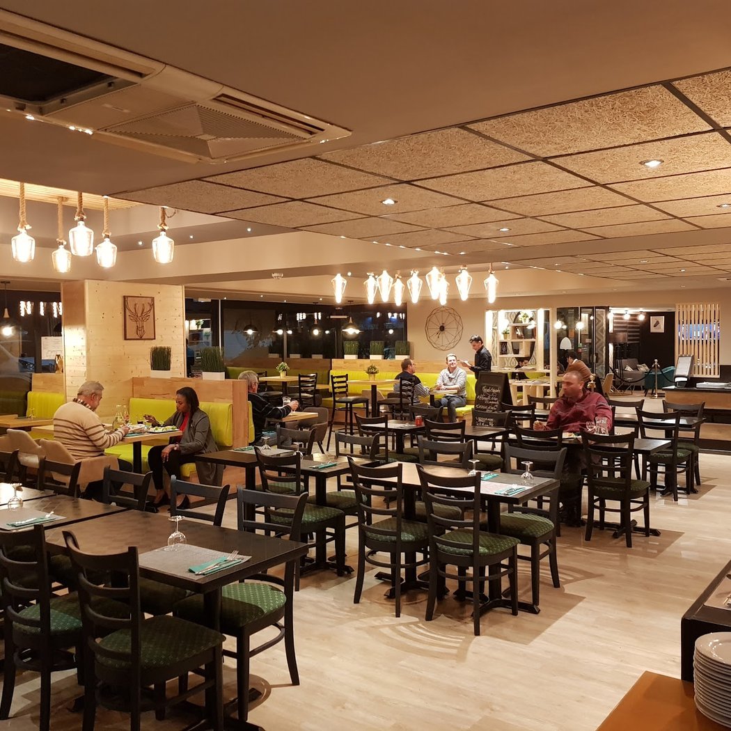 Girona Café Bar Restaurant Rungis 3