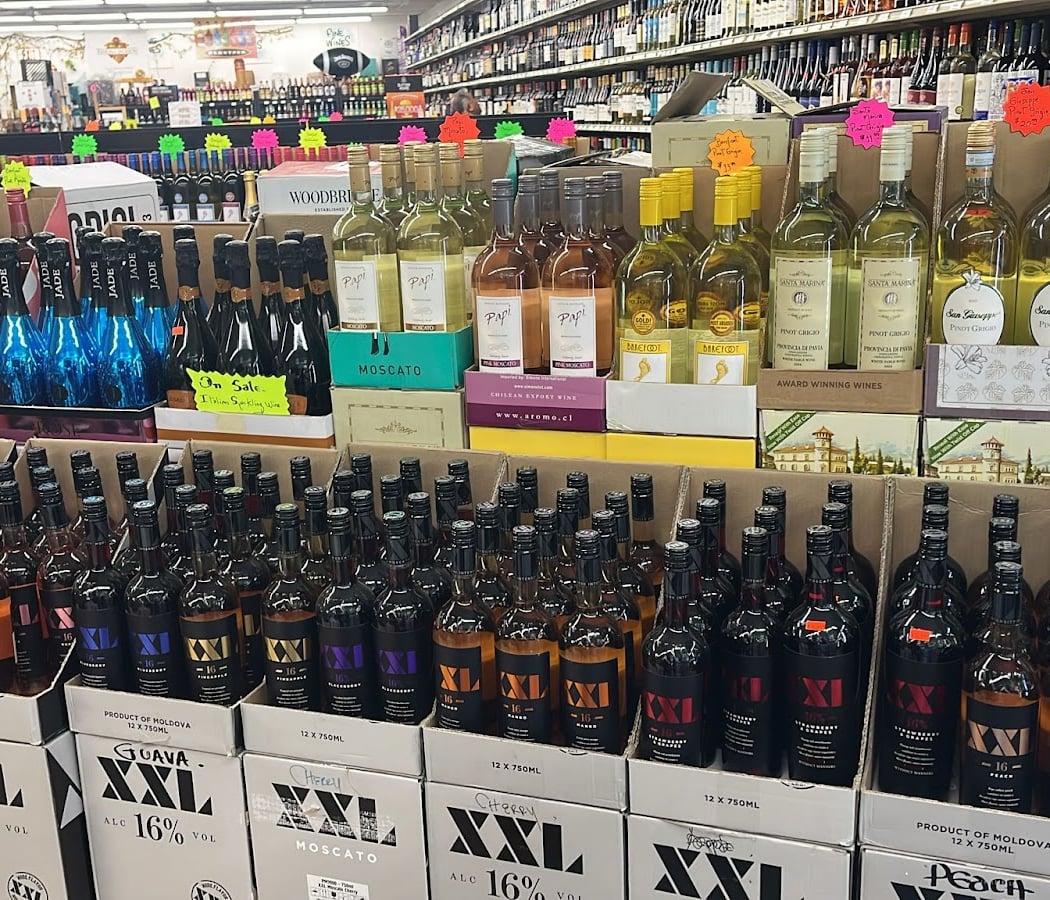 Payless Wine & Liquor 3