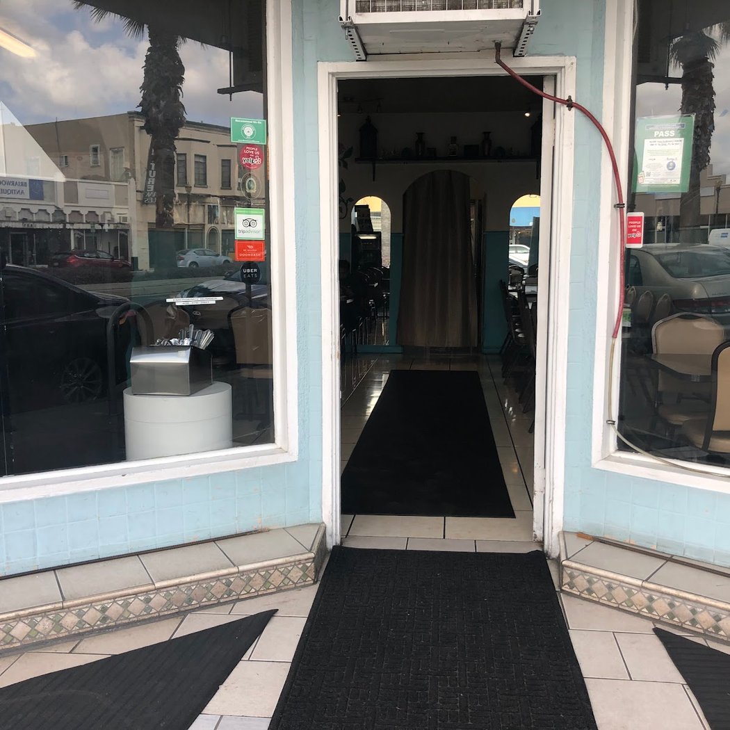 Gulzaar Halal Restaurant & Catering 2