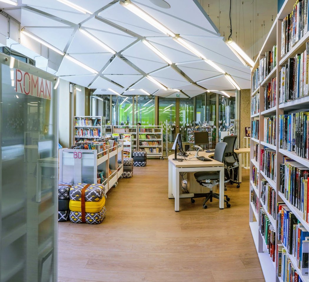 Library Time Joyeuse 3
