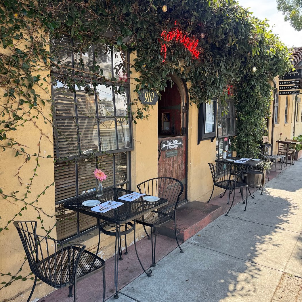 Gabriella Café 2
