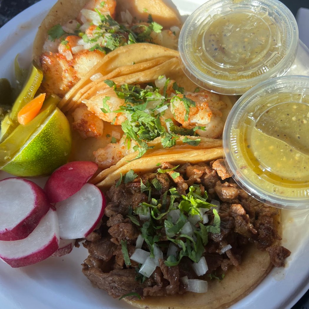 La Hacienda Real Taco Truck 1