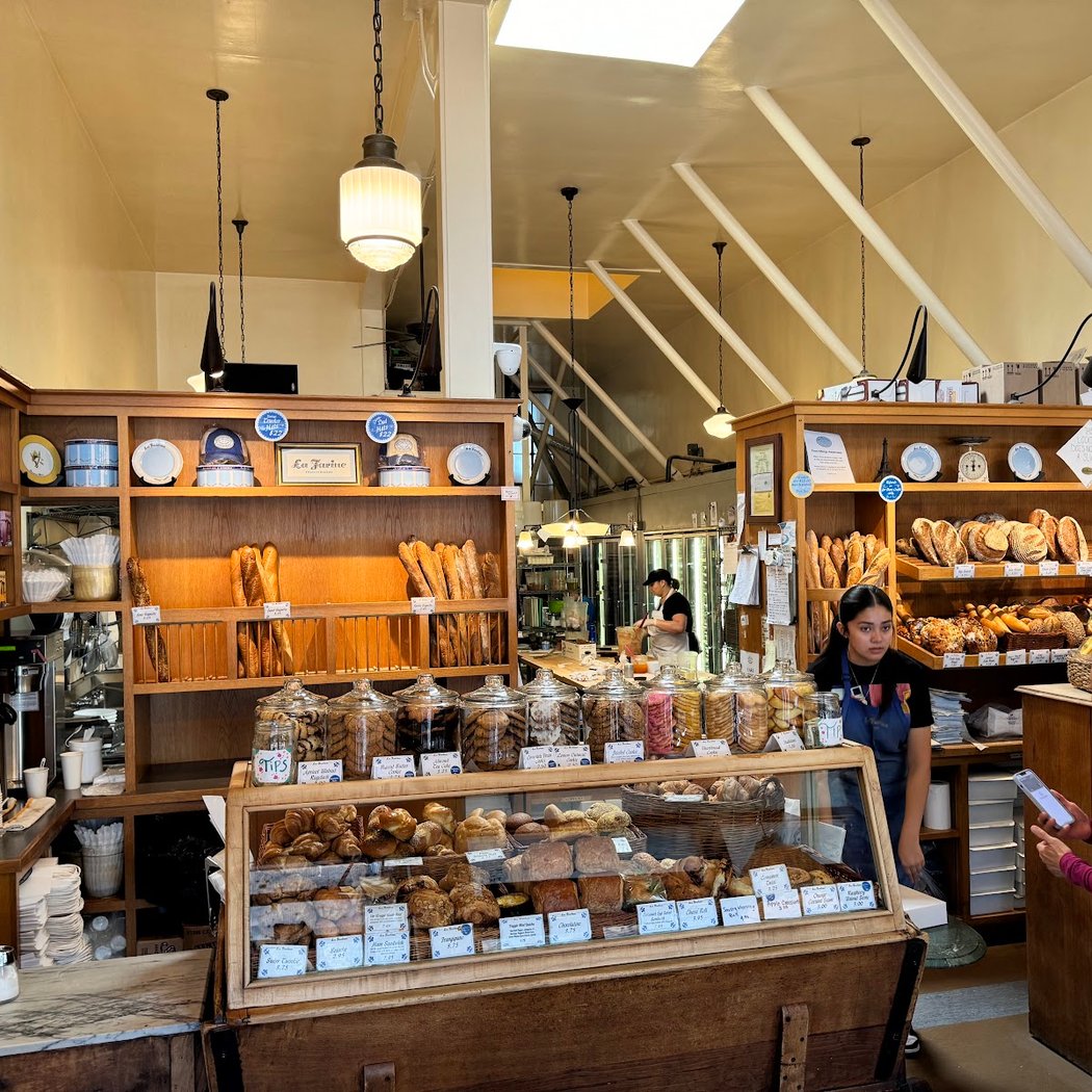 La Farine Boulangerie Patisserie 3