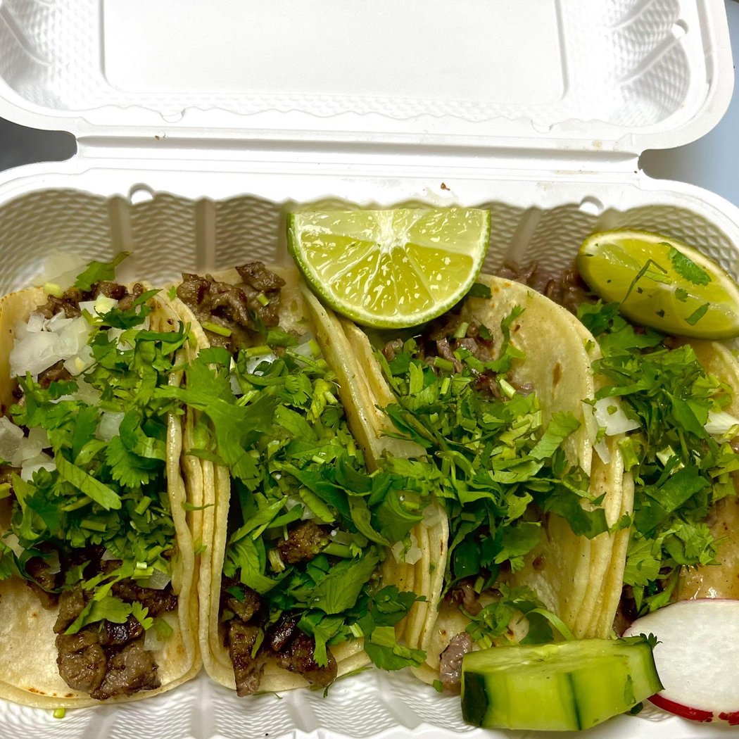 Tacos El Coyote 1