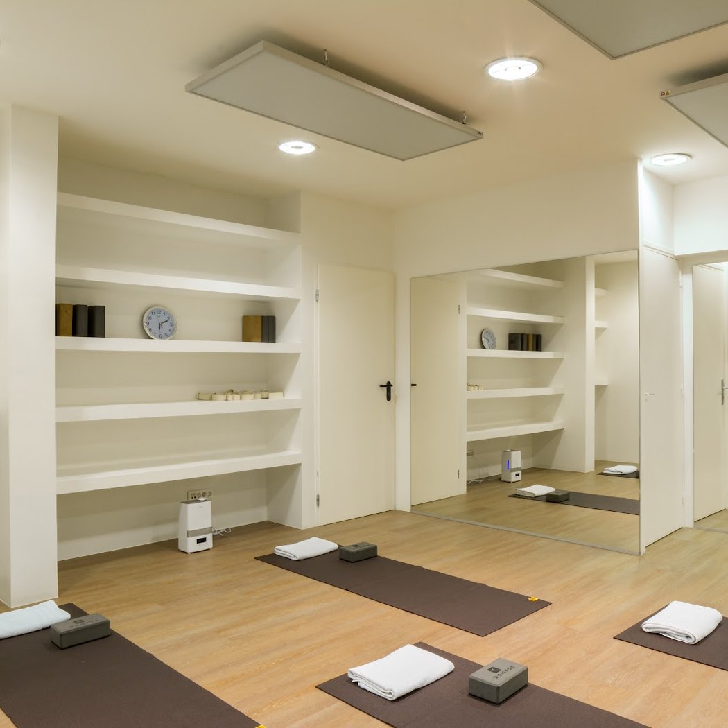 HOT YOGA IVRY 2