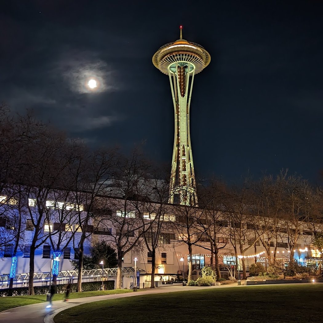 Seattle Center Glow 2